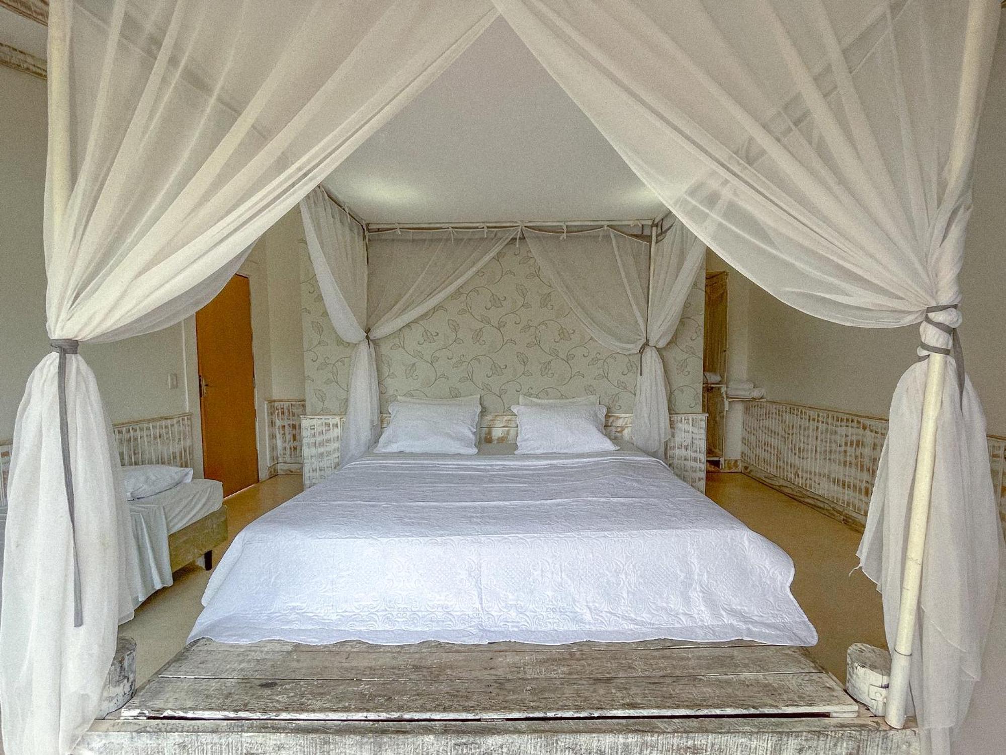 Ranchos 30 Hotel Fazenda Hidrolandia  外观 照片