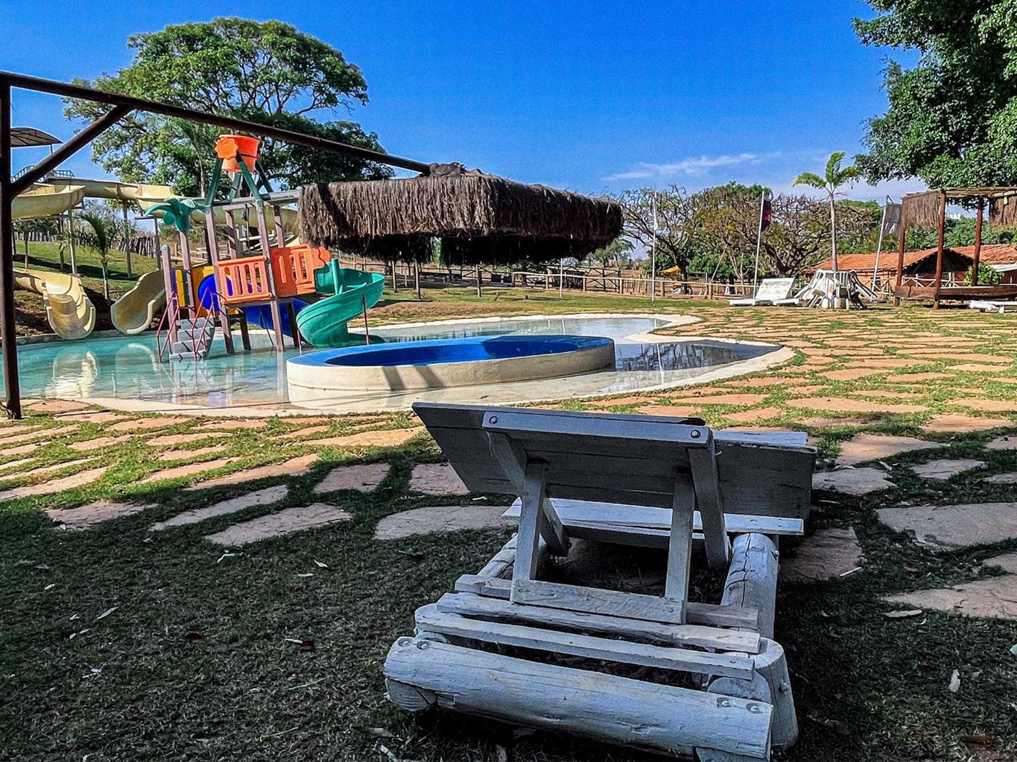 Ranchos 30 Hotel Fazenda Hidrolandia  外观 照片