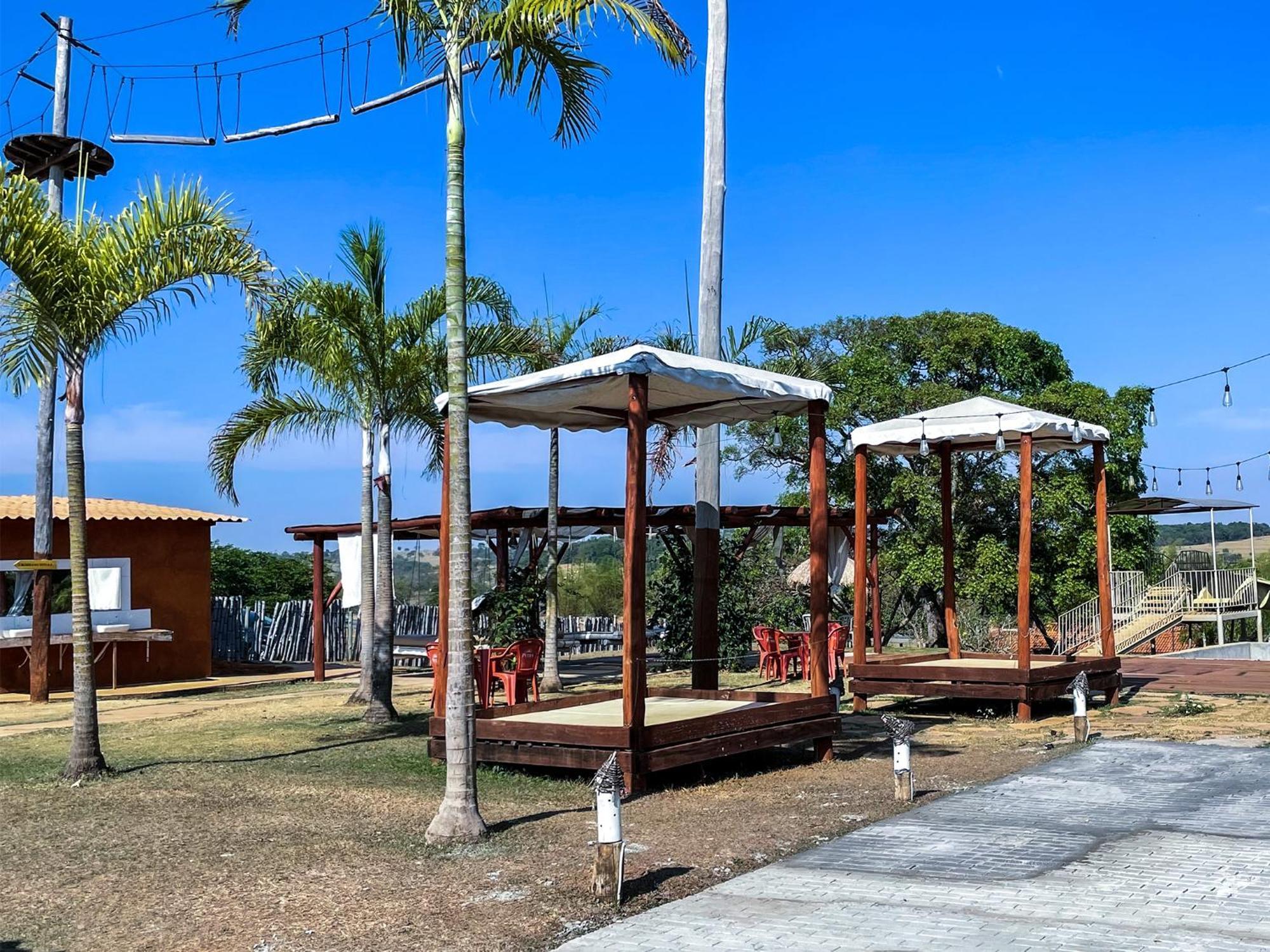 Ranchos 30 Hotel Fazenda Hidrolandia  外观 照片