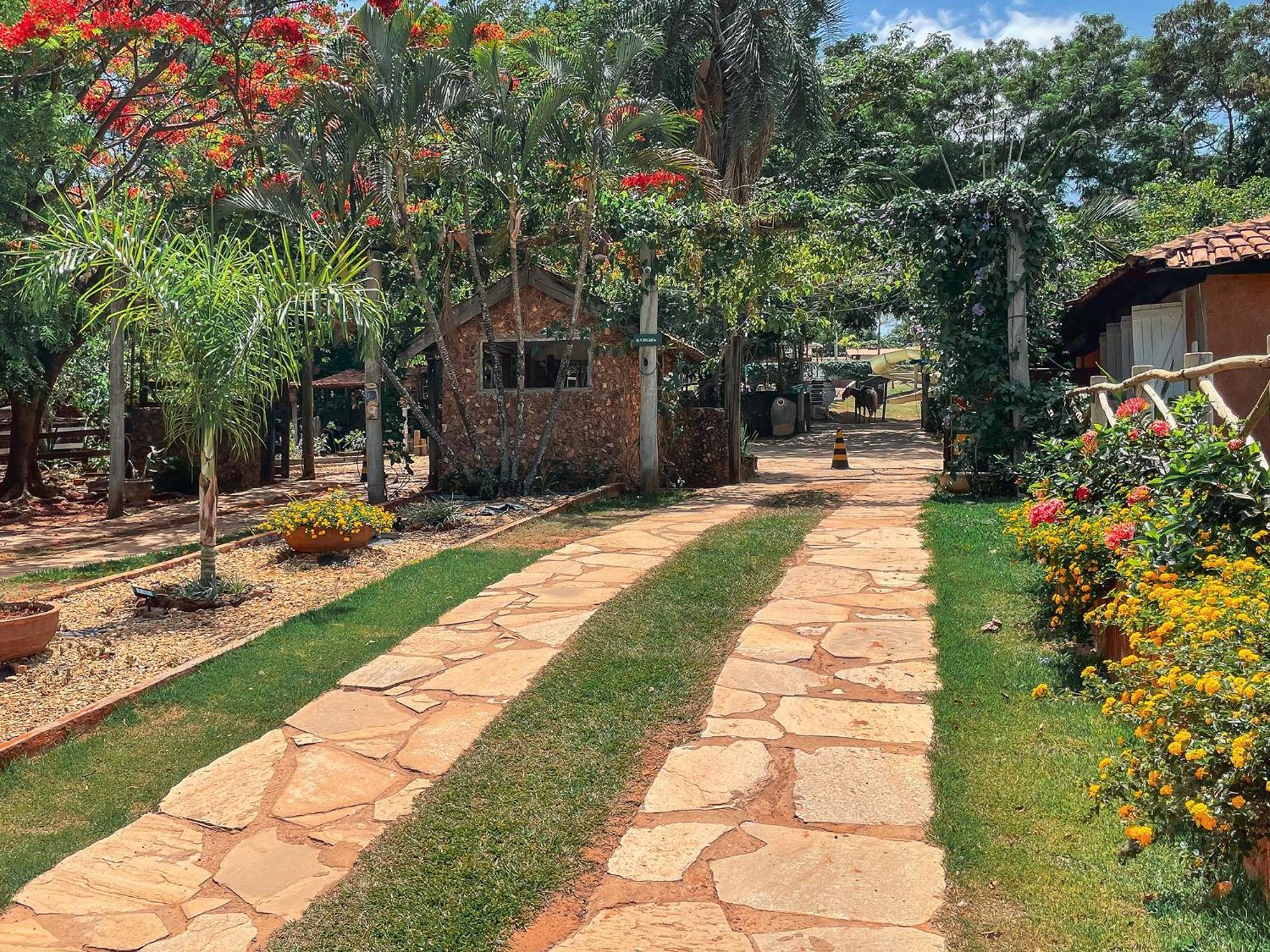 Ranchos 30 Hotel Fazenda Hidrolandia  外观 照片